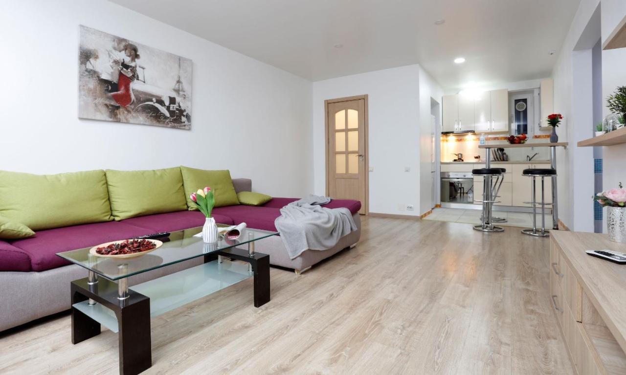 Cozy Apartment With A View Bukarest Exterior foto